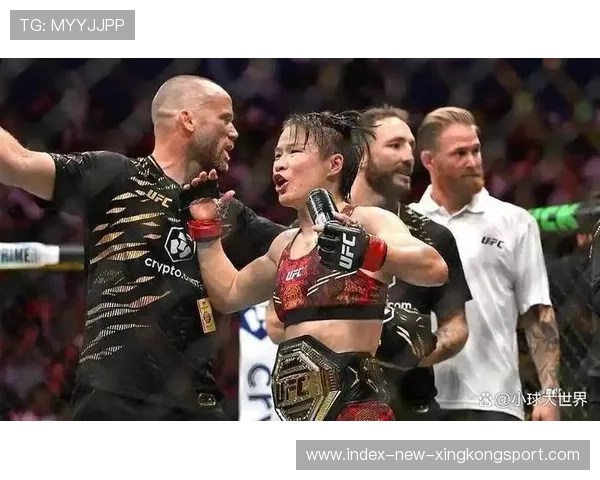 UFC 两人同时被击中倒地