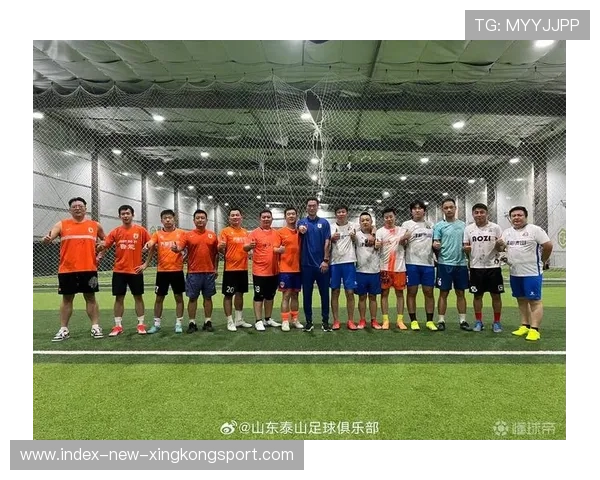 俱乐部组织社区赛，拉近与球迷的情感纽带