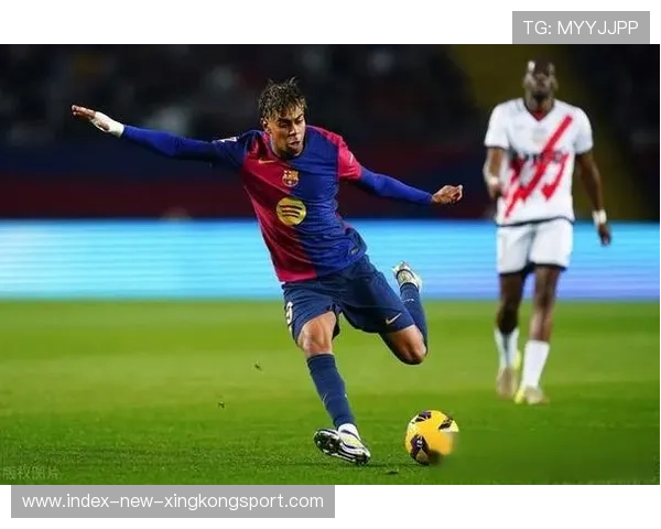 巴萨亚马尔胸口停球后抽射写意破门——写意之下的训练哲学与品牌选择