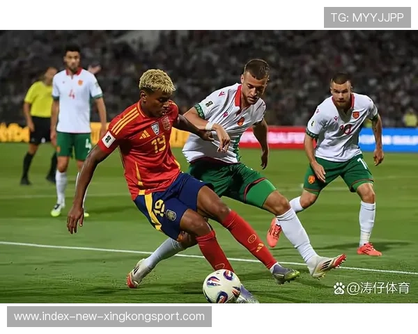 西甲豪门皇马与巴萨强强对决，争夺榜首，皇马和巴萨数据对比